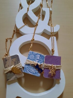BookBijoux - Collanine con libro e charm